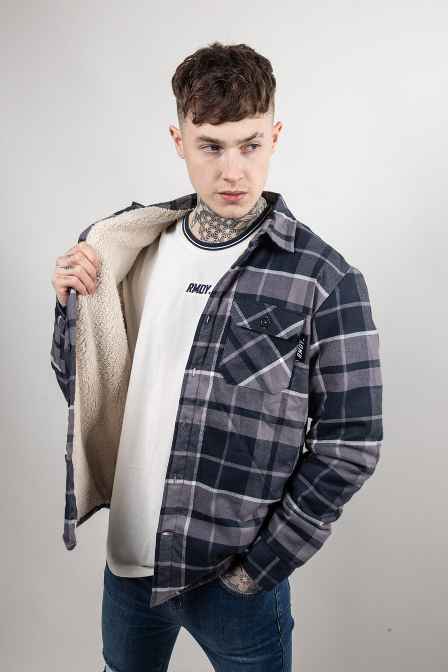 <transcy>Sherpa gefütterte Shacket in Grau & Schwarz</transcy>