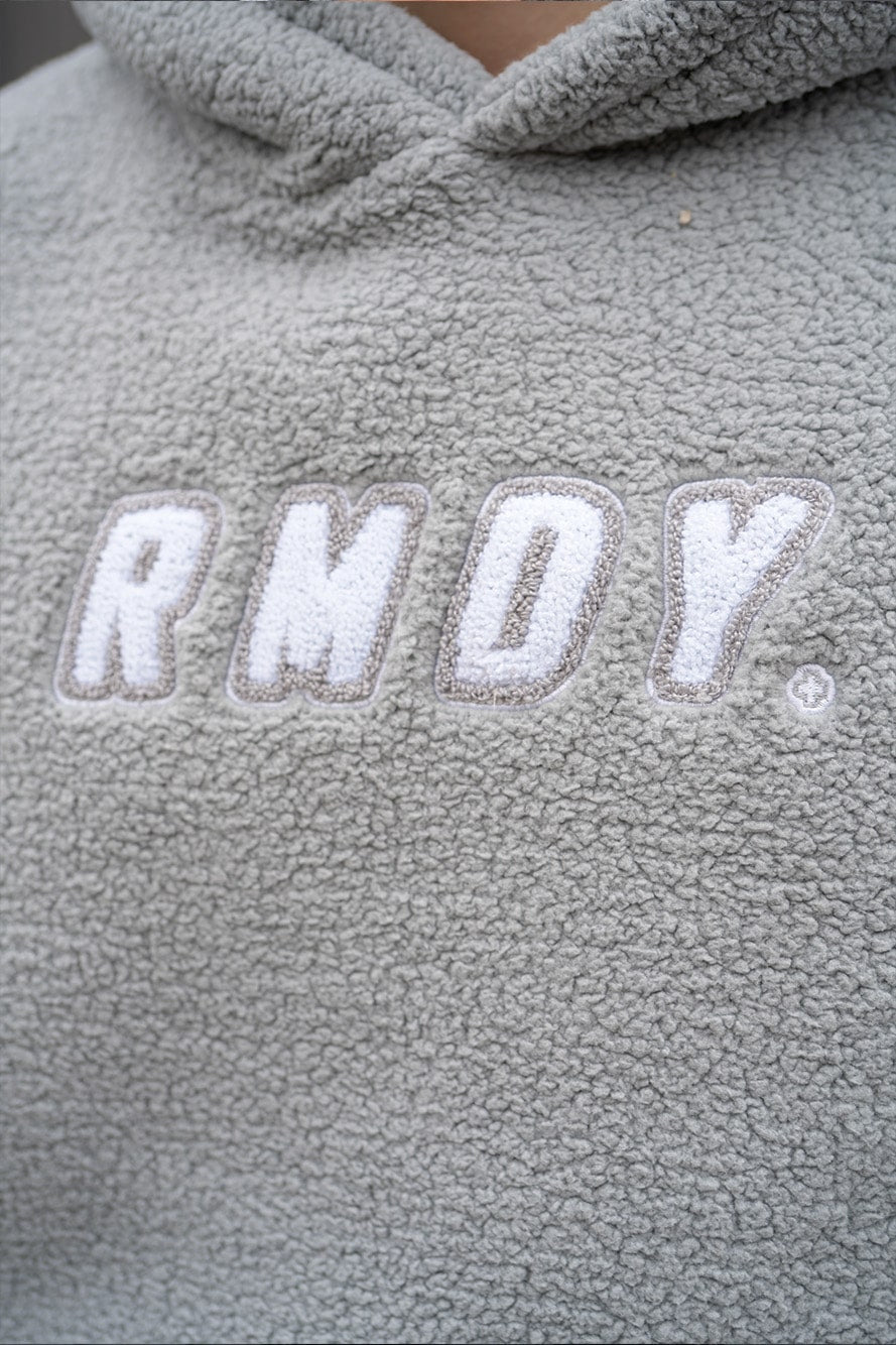 <transcy>Grauer RMDY. Kapuzenpullover aus Teddyfleece</transcy>