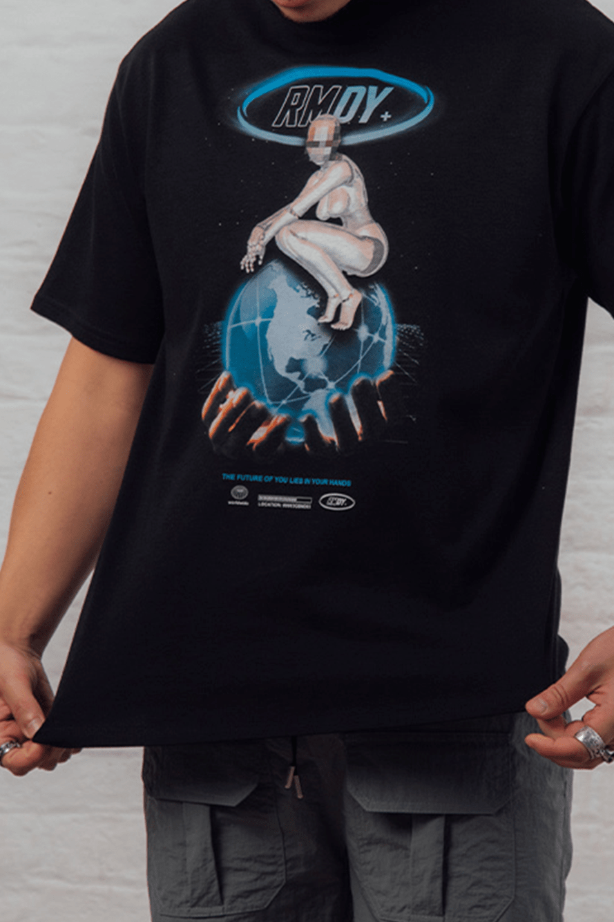 <transcy>Die Zukunft gehört dir Schwarzes T-Shirt mit Grafik</transcy>